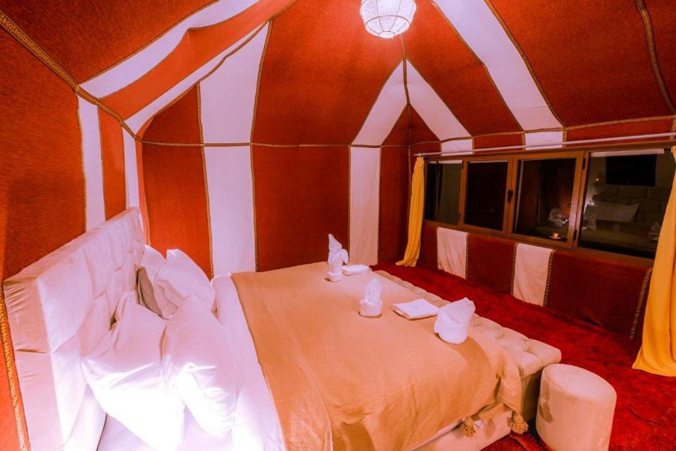 Dunes Berber Camp Luxury tent Merzouga